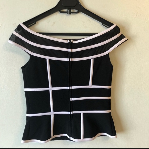 Black And White Top Sweatshirt - Picture 2 of 3